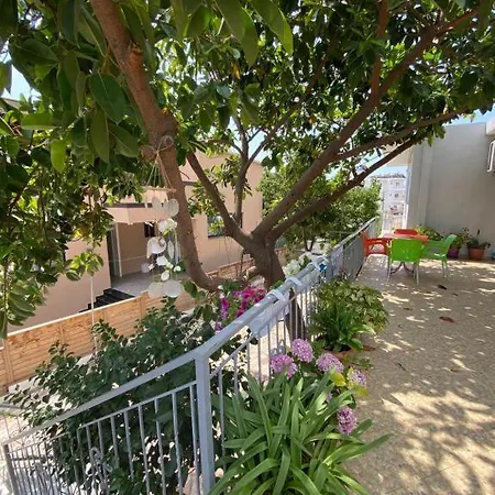 Guest house Albi's Ksamil